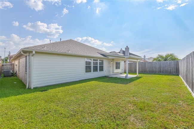 Building Photo - 8914 Heron Nest Dr