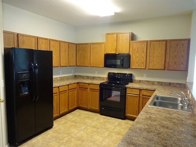 Building Photo - 12107 Hayden Lakes Cir