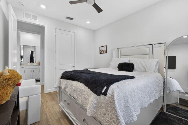 Building Photo - 1543 Stockbridge St