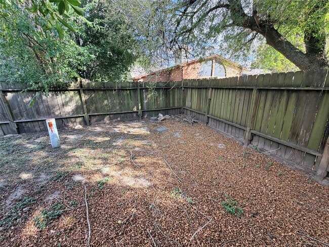 Building Photo - 1367 Gentle Bend Dr