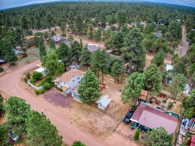 Building Photo - 2073 Thousand Pines Dr