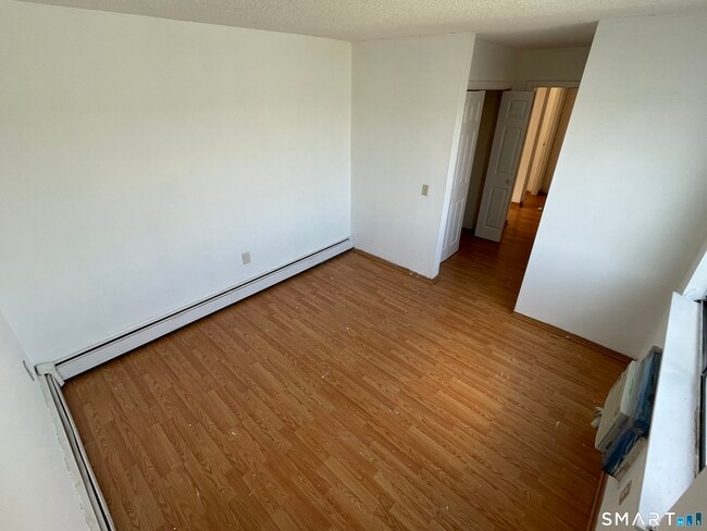 Building Photo - 90 Wakelee Rd