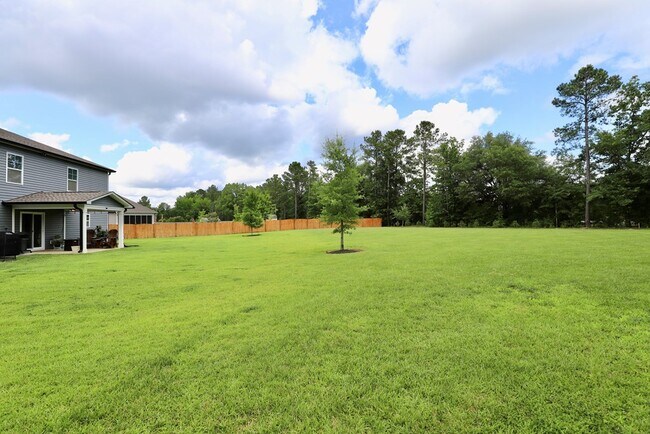 Building Photo - 41 High Point Dr