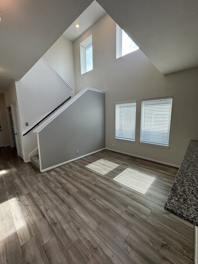Building Photo - 7510 Boxing Elm