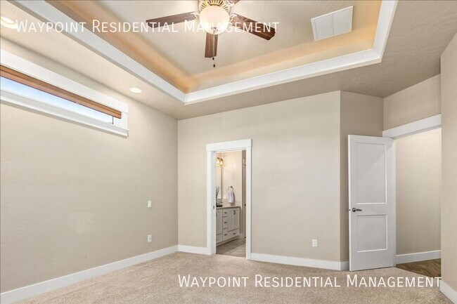 Building Photo - 10984 W Leilani Dr