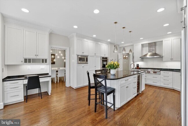 Building Photo - 5115 Cape Cod Ct