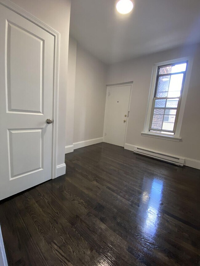 Building Photo - Luxury 2-Bedroom Apartment in Back Bay  – ...