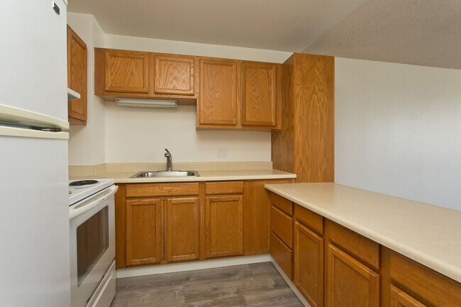 Building Photo - Kukui Plaza #D1905 - Downtown Convenience ...