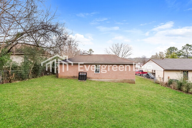 Building Photo - 837 Pitney Ln