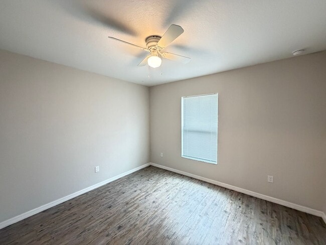 Building Photo - Awesome 3 BD/2BA Home in Beautiful Ocala!!!