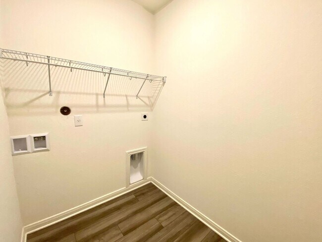Building Photo - Modern Comfort Meets Prime Location – New ...