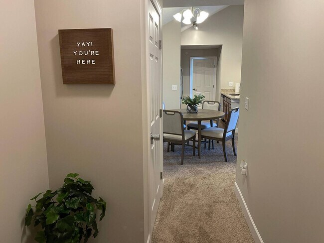 Building Photo - 740 Zumstein Ln