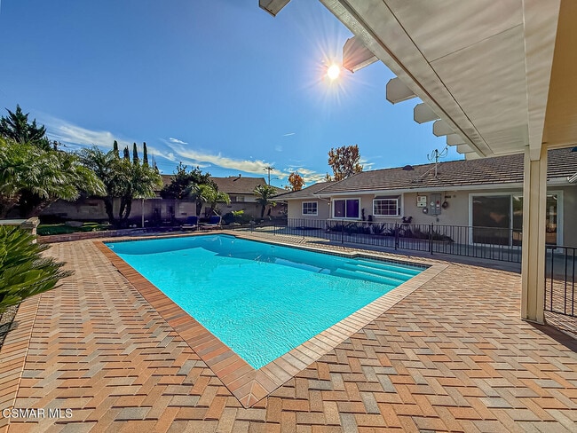 Building Photo - 21 Westbury St