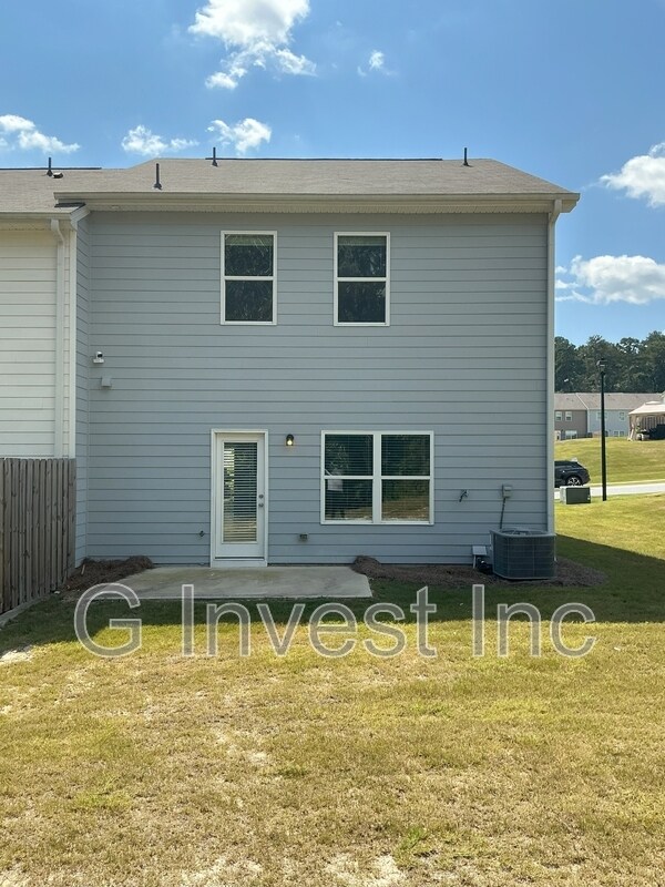 Building Photo - 7484 Knoll Hollow Rd