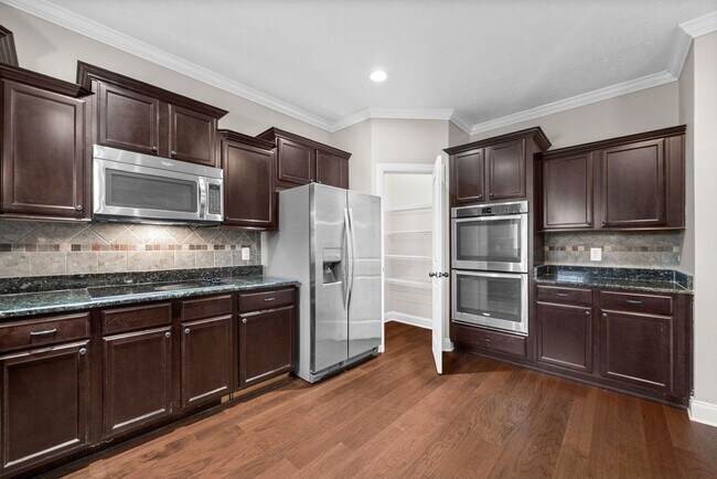 Building Photo - 880 Cherry Blossom Ln