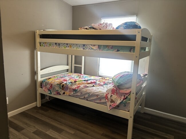 Building Photo - 1735 Blackhawk Dr