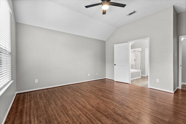 Building Photo - 12719 Hart Hollow Ln