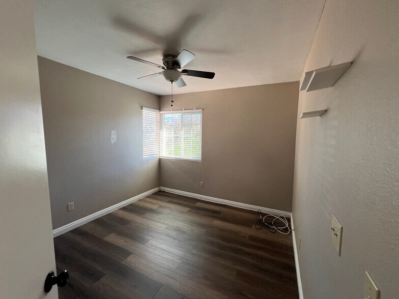 Building Photo - 10484 Agate Ave