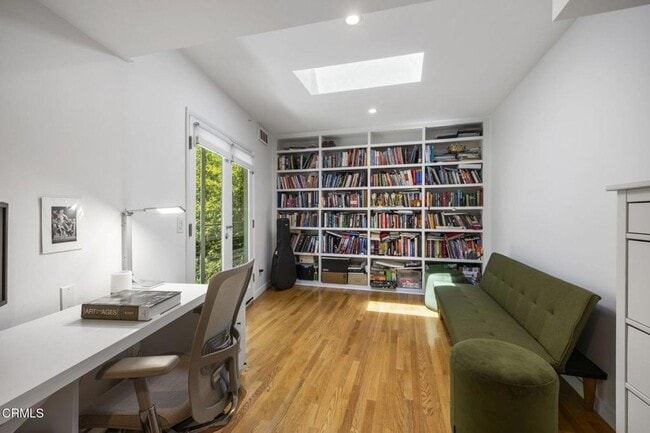 Building Photo - 3551 Dixie Canyon Pl