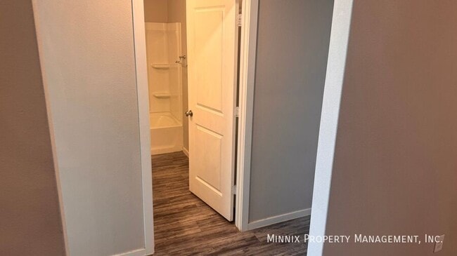 Building Photo - 2142 N Texas Ave