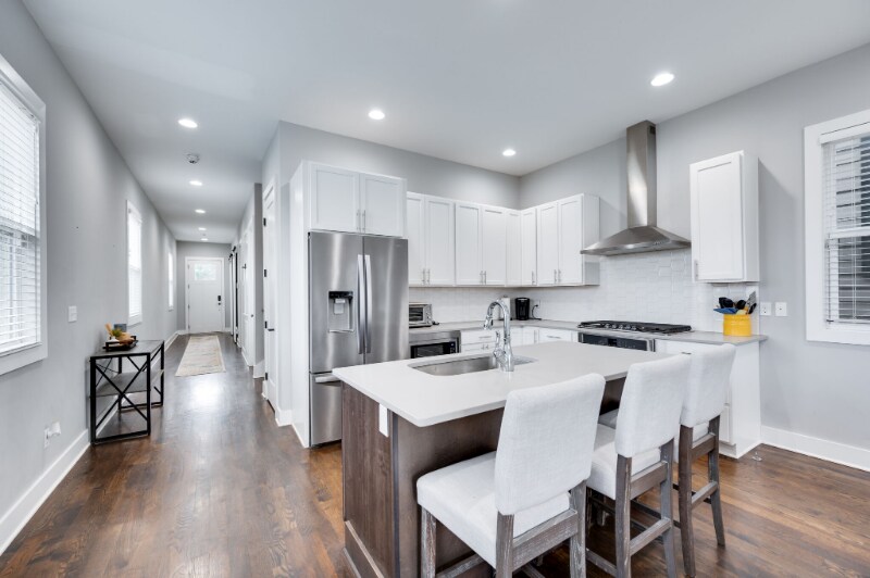 Building Photo - 338 Vivelle Ave