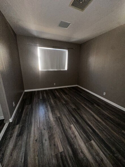 Building Photo - 43770 Santa Rosa Cir