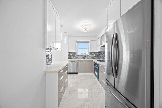 Building Photo - 137 Golden Isles Dr