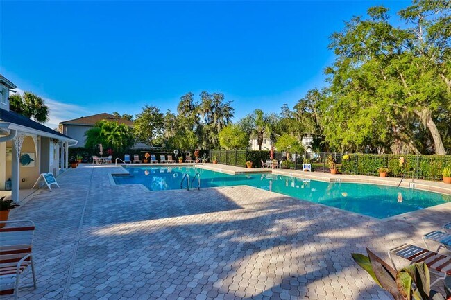 Building Photo - 15843 Fishhawk View Dr