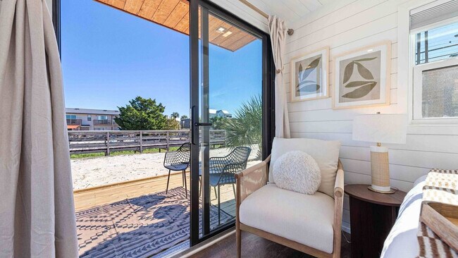 Building Photo - 316 Bream Ave