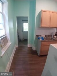 Building Photo - 1420 W Erie Ave