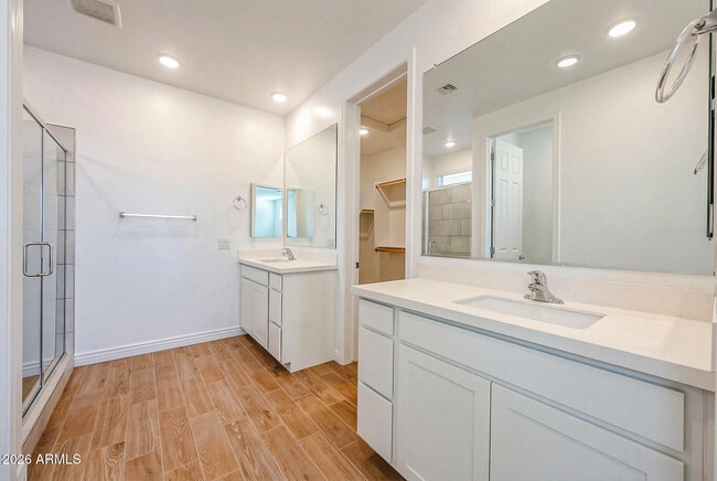 Building Photo - 14766 West Honeysuckle Dr