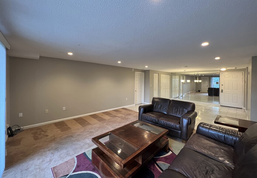 Building Photo - 30 Revere Beach Pky