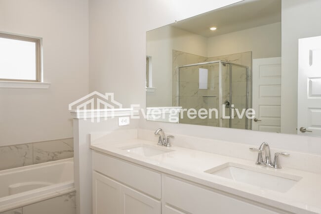 Building Photo - 154 Fenwick Pl