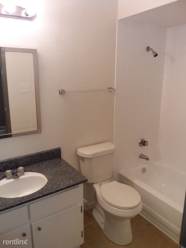Building Photo - 15010 Memorial Dr
