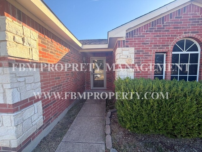 Building Photo - 125 Logan Ln