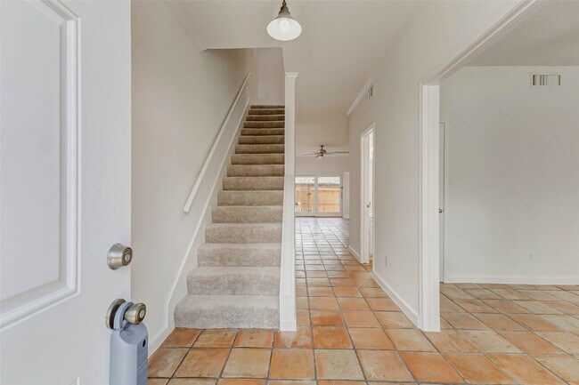 Building Photo - 14719 Barryknoll Ln