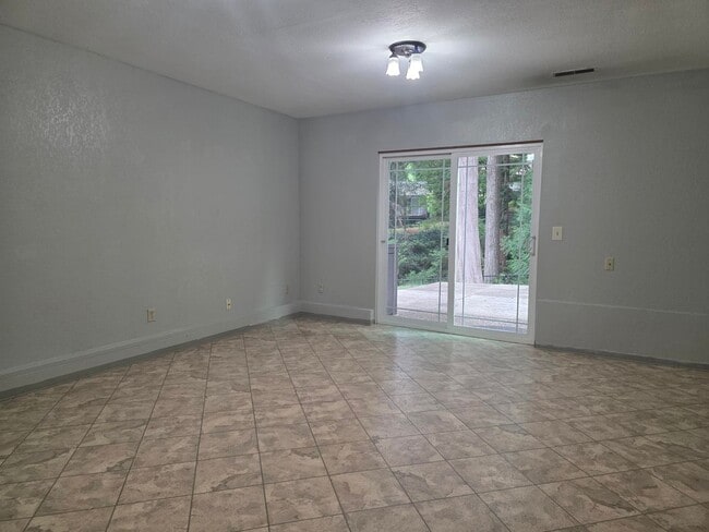 Building Photo - 8216 Winchester Ct NW