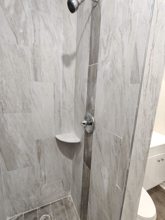 Building Photo - 5535 Crowson St