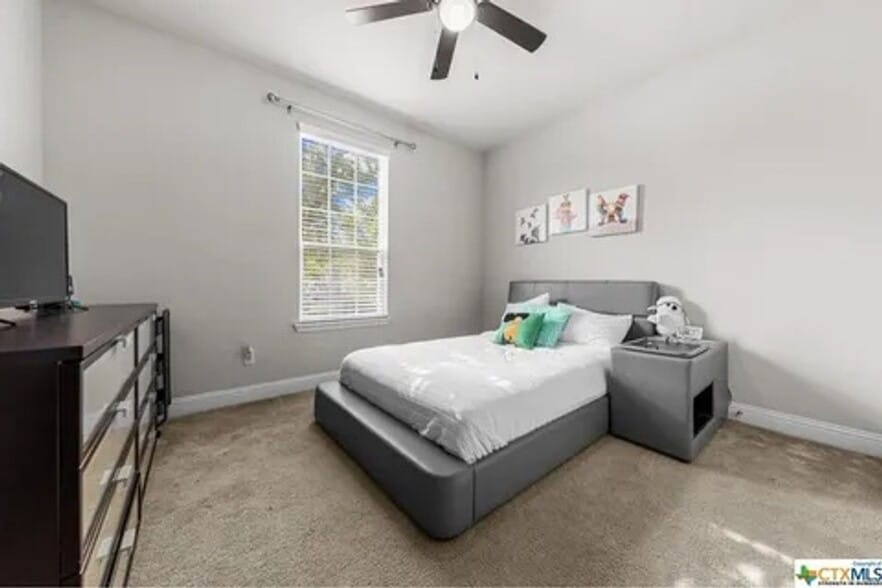 Building Photo - 807 Old World Dr