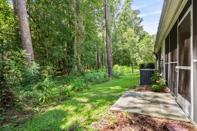 Building Photo - 1096 Harvester Cir