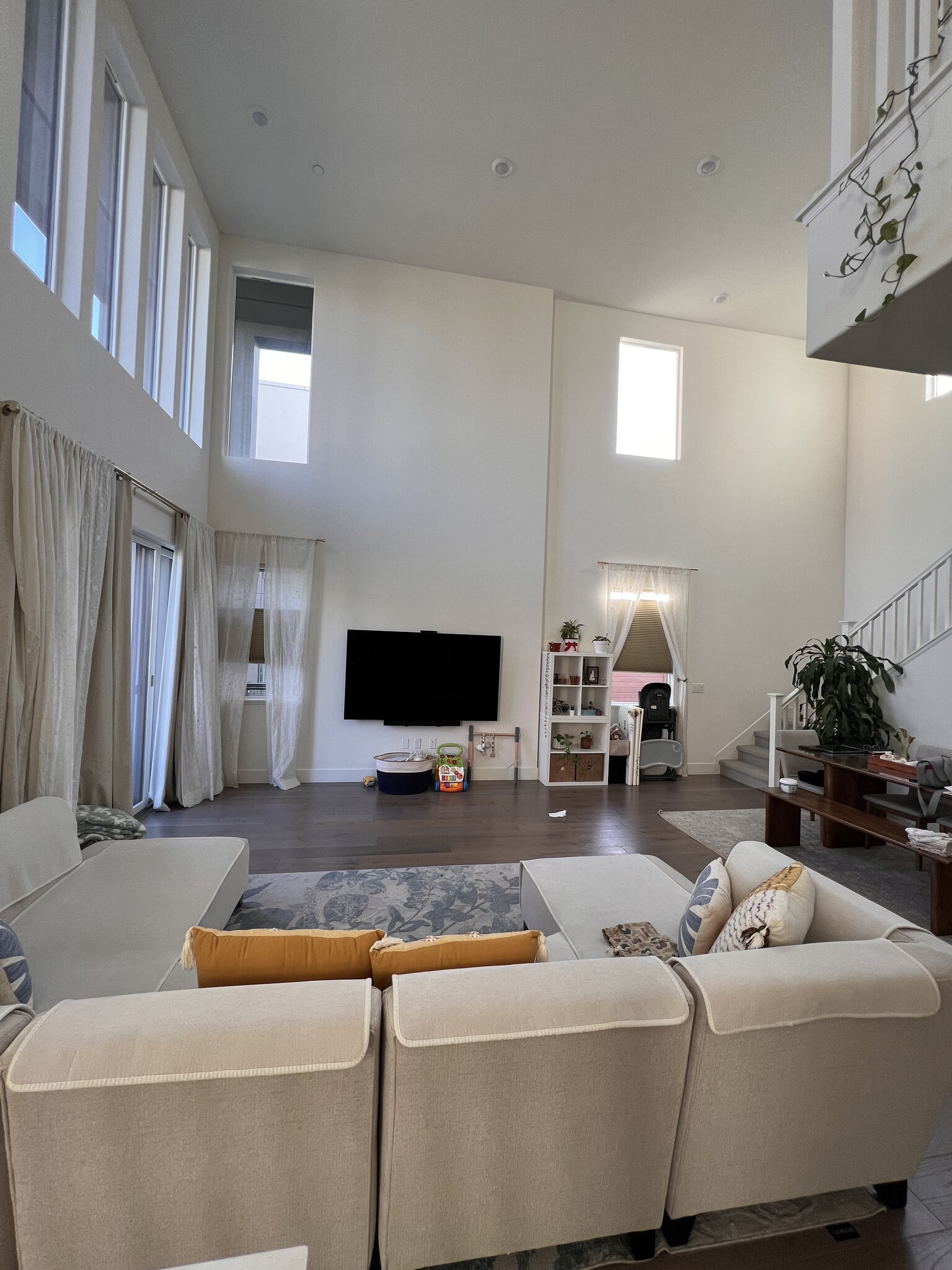 Building Photo - 45079 Insight St