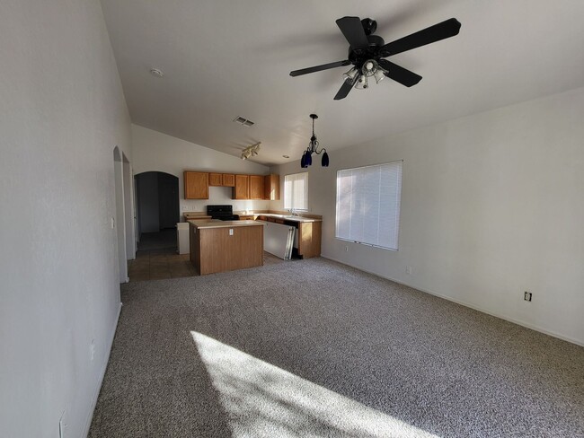 Building Photo - House For Rent In El Mirage