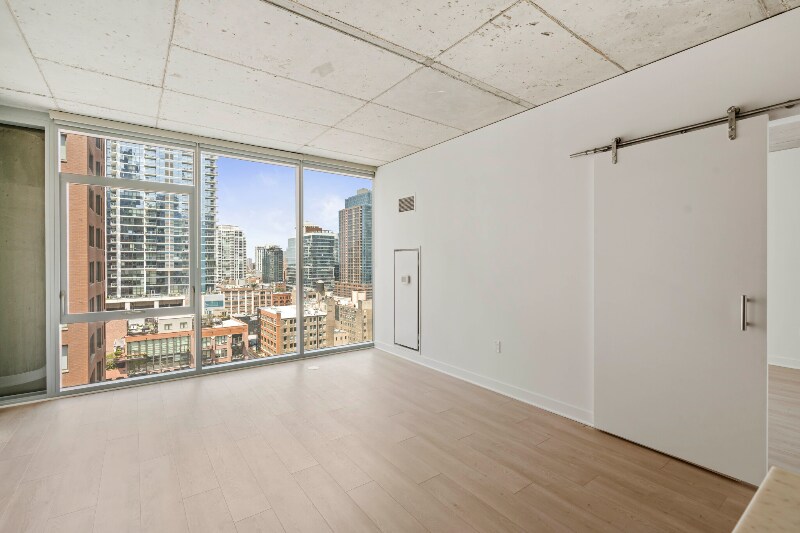 Building Photo - 435 N Franklin St