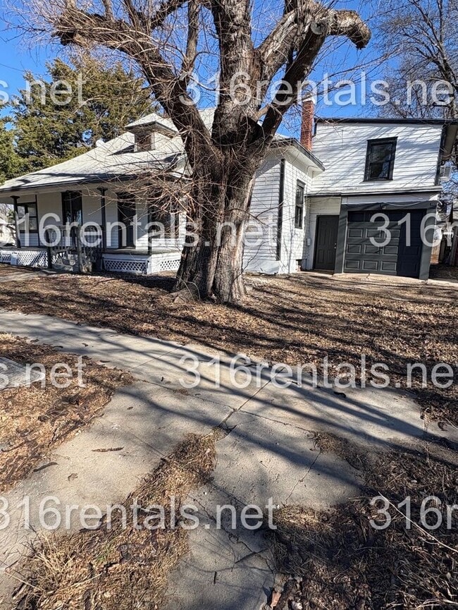 Building Photo - $950 - 3 bed 1 bath - Single Family Home