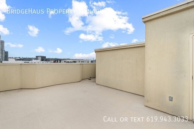 Building Photo - 1225 Island Ave