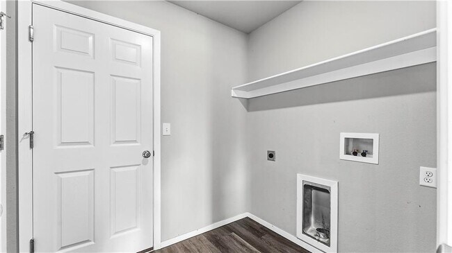 Building Photo - 1405 S Corsac St