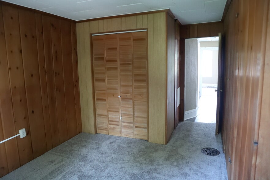 Building Photo - 606 2nd St