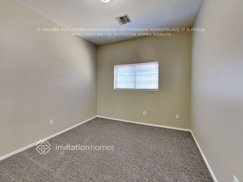 Building Photo - 5904 W Wood St