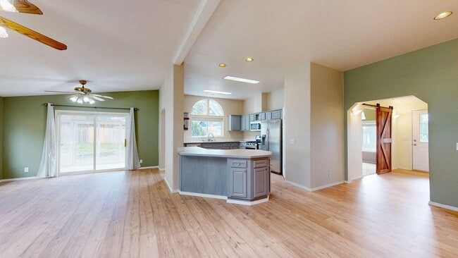 Building Photo - Wake up just steps from Penn Cove with space to spread out, store your boat, and fully enjoy Whid...