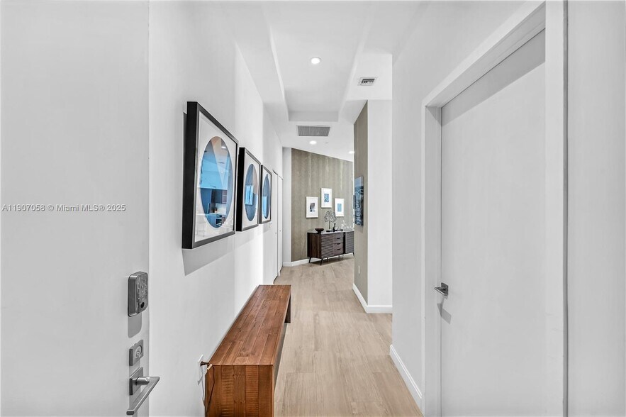 Building Photo - 45 SW 9th St